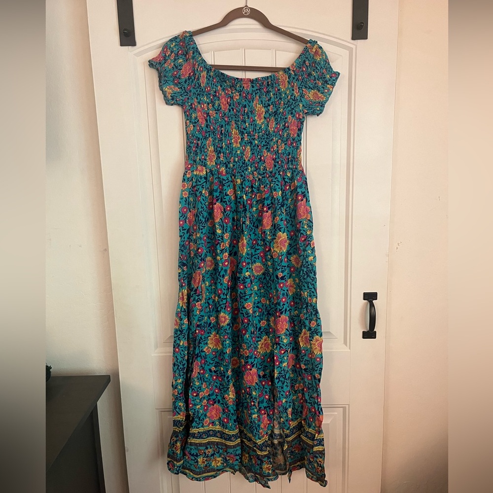Floral dress size XL but fits more like L